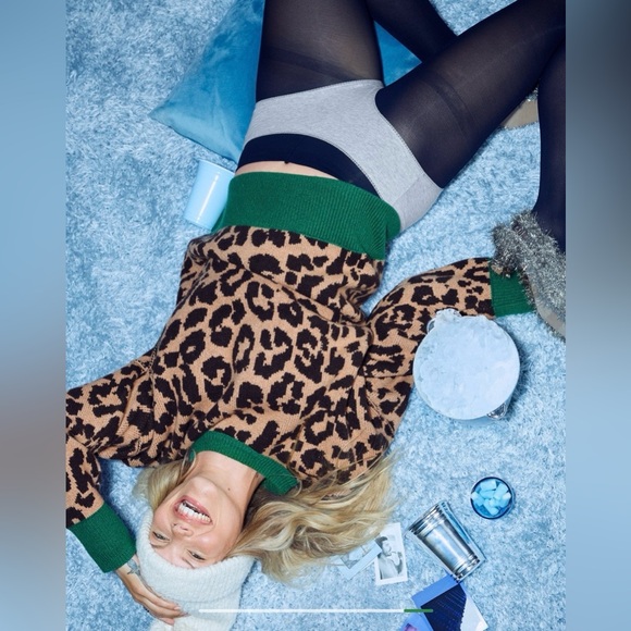 Aerie Softest Luxe Crew Sweater NWT Size Small, Color Beach Dune, Neutral Cozy - Picture 5 of 7